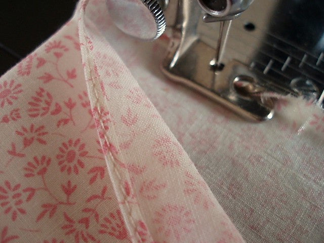 Narrow Rolled Hemmer, 1/8 inch Singer (Vintage Original)