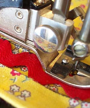 Singer Sewing Machine Low Shank Blind Stitch Attachment Simanco 160616