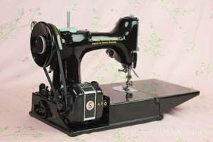 Singer Featherweight 221K Sewing Machine, French EF908***
