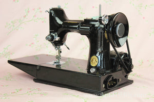 Singer Featherweight 221K Sewing Machine, French EF908***