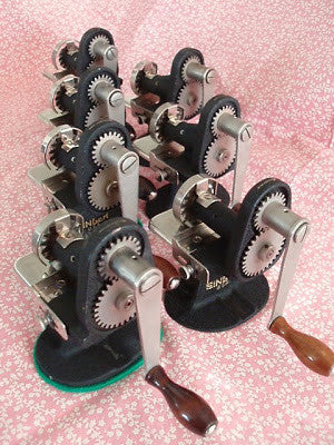 singer hand crank pinker