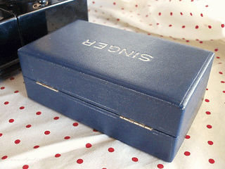 Attachments Set, Blue Velvet Singer Box (Vintage Original) – The Singer ...