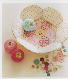 PATTERN BOOK, Super Cute Paper Piecing Book by Charise Randell