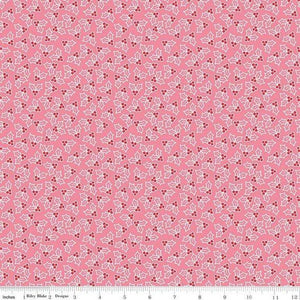 Fabric, COZY Christmas by Lori Holt of Bee in My Bonnet - Holly, Pink
