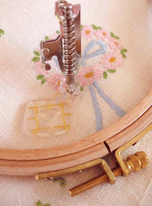 embroidery & darning foot