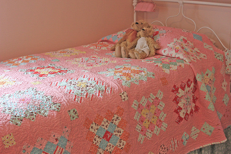 PATTERN BOOK, Great-Granny Squared Quilt by Lori Holt