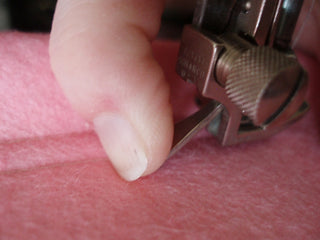 Load image into Gallery viewer, Singer Gauge Presser Foot Attachment
