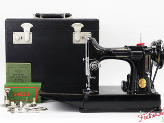 Load image into Gallery viewer, Singer Featherweight 221K Sewing Machine, 1950 - EF701***