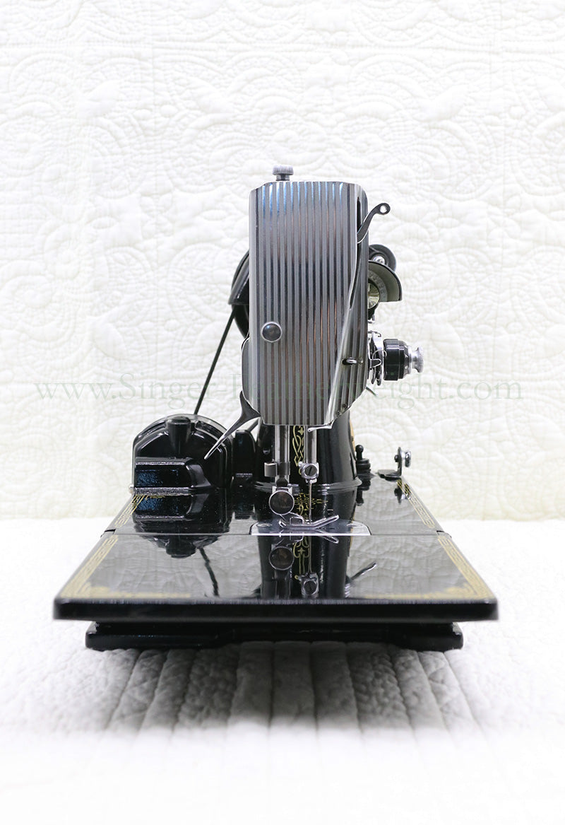 Singer Featherweight 221K Sewing Machine, EH135***