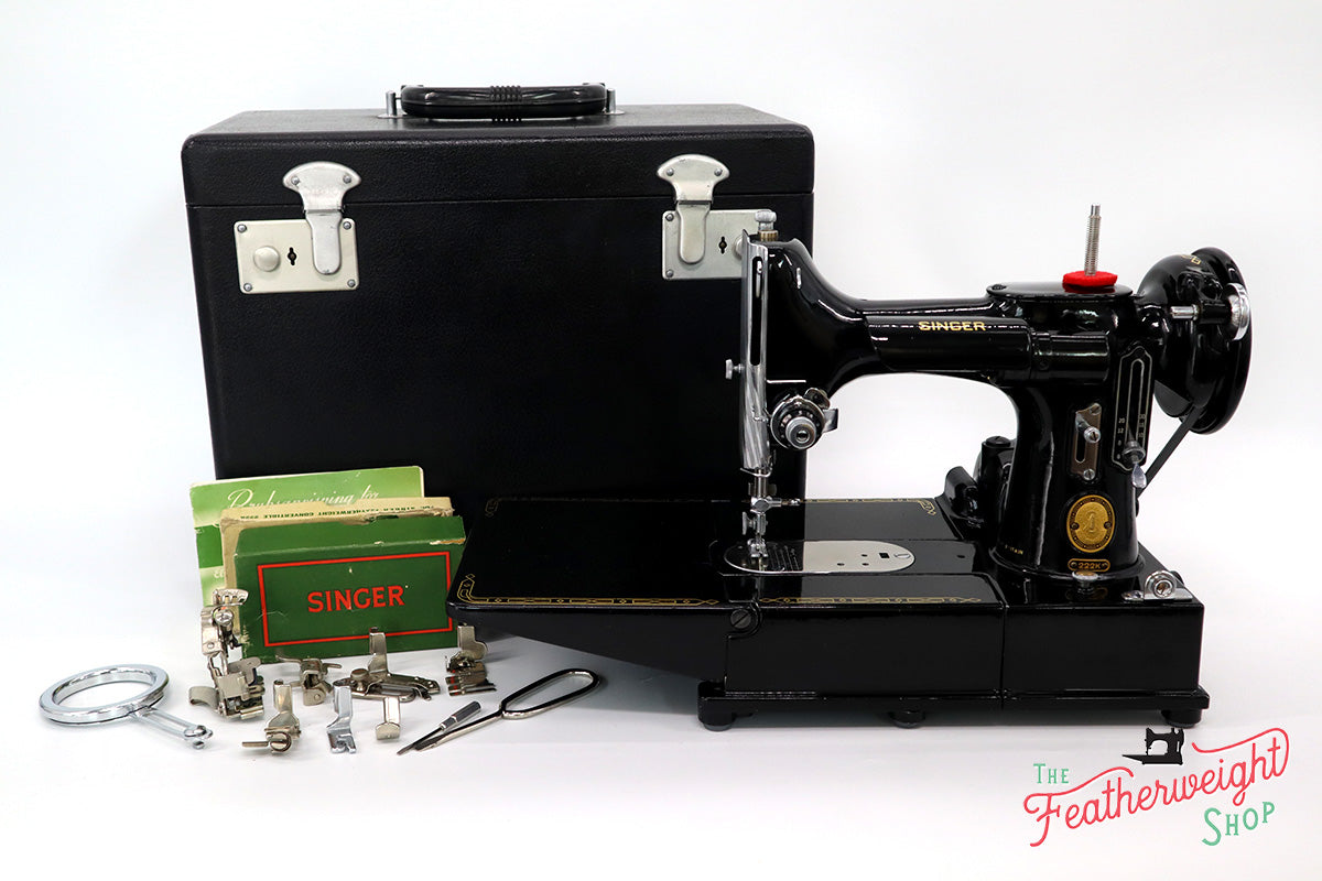 Singer Featherweight 222K Sewing Machine EJ620***