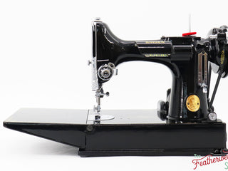 Load image into Gallery viewer, Singer Featherweight 221K Sewing Machine, 1950 - EF701***