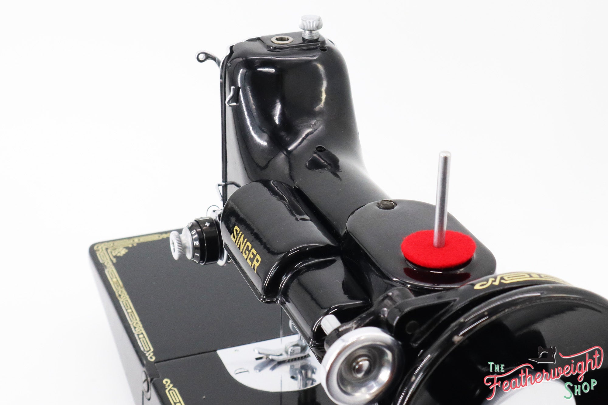 Singer Featherweight 221 Sewing Machine, AH669***