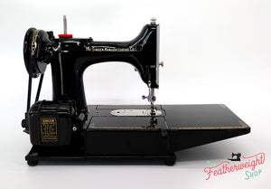 Singer Featherweight 222K Sewing Machine EJ620***