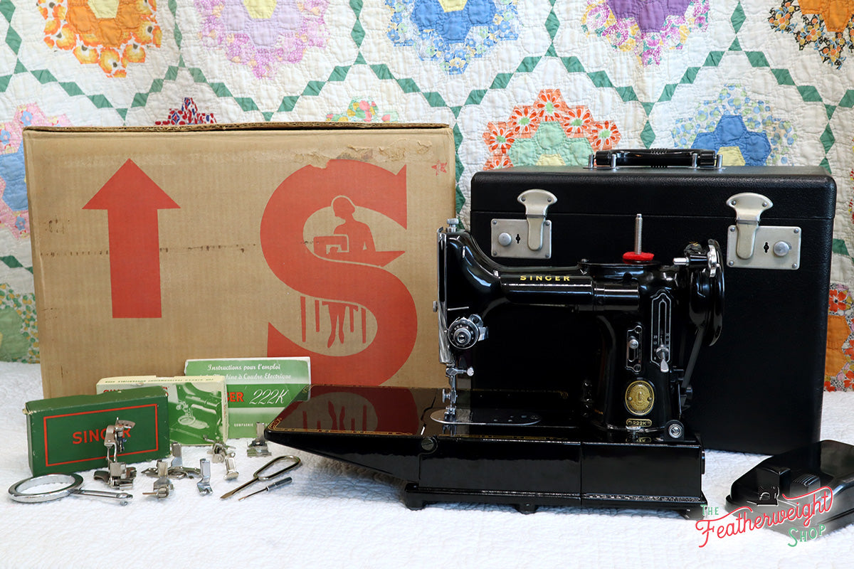 Singer Featherweight 222K Sewing Machine EK6285** ORIGINAL CARDBOARD BOX Included