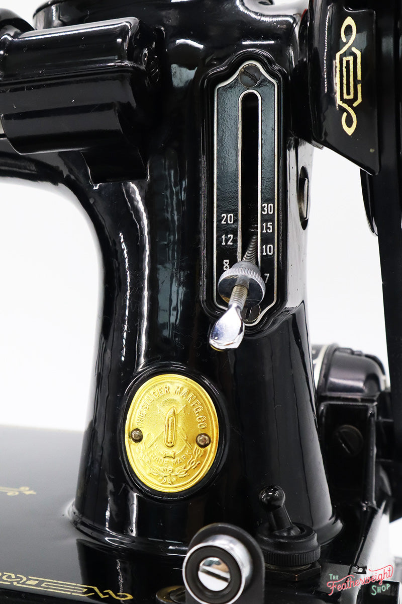 Singer Featherweight 221 Sewing Machine, AJ136***