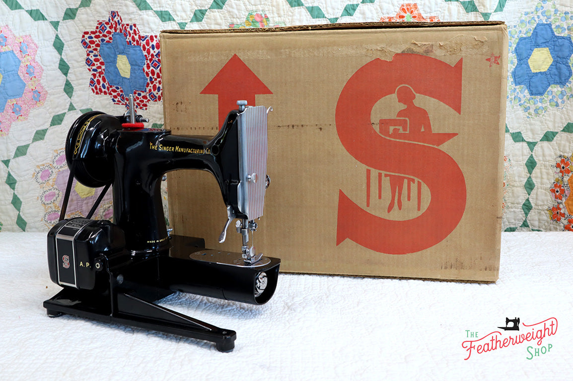 Singer Featherweight 222K Sewing Machine EK6285** ORIGINAL CARDBOARD BOX Included