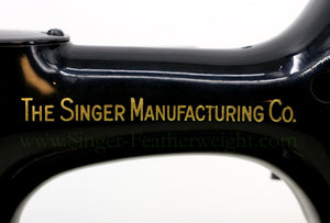 Singer Featherweight 221 Sewing Machine, AK745***