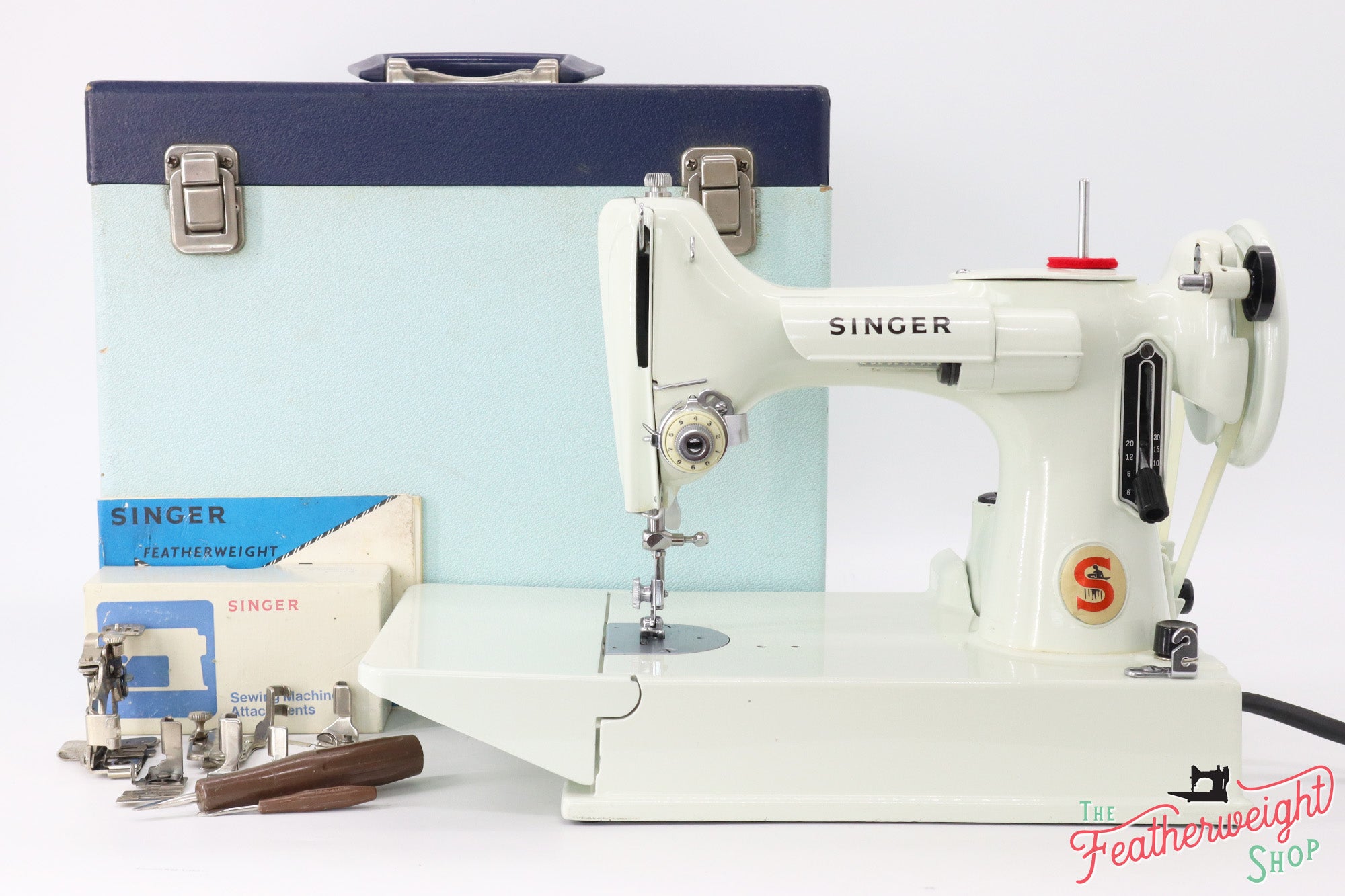 Singer Featherweight 221 Sewing Machine, WHITE EV781***