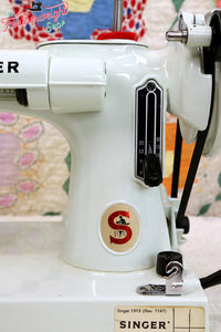 Singer Featherweight 221K Sewing Machine, WHITE FA126***