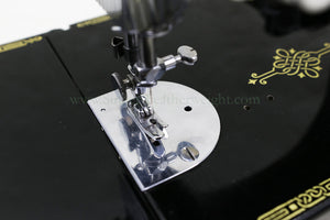 Singer Featherweight 221K Sewing Machine, EH135***