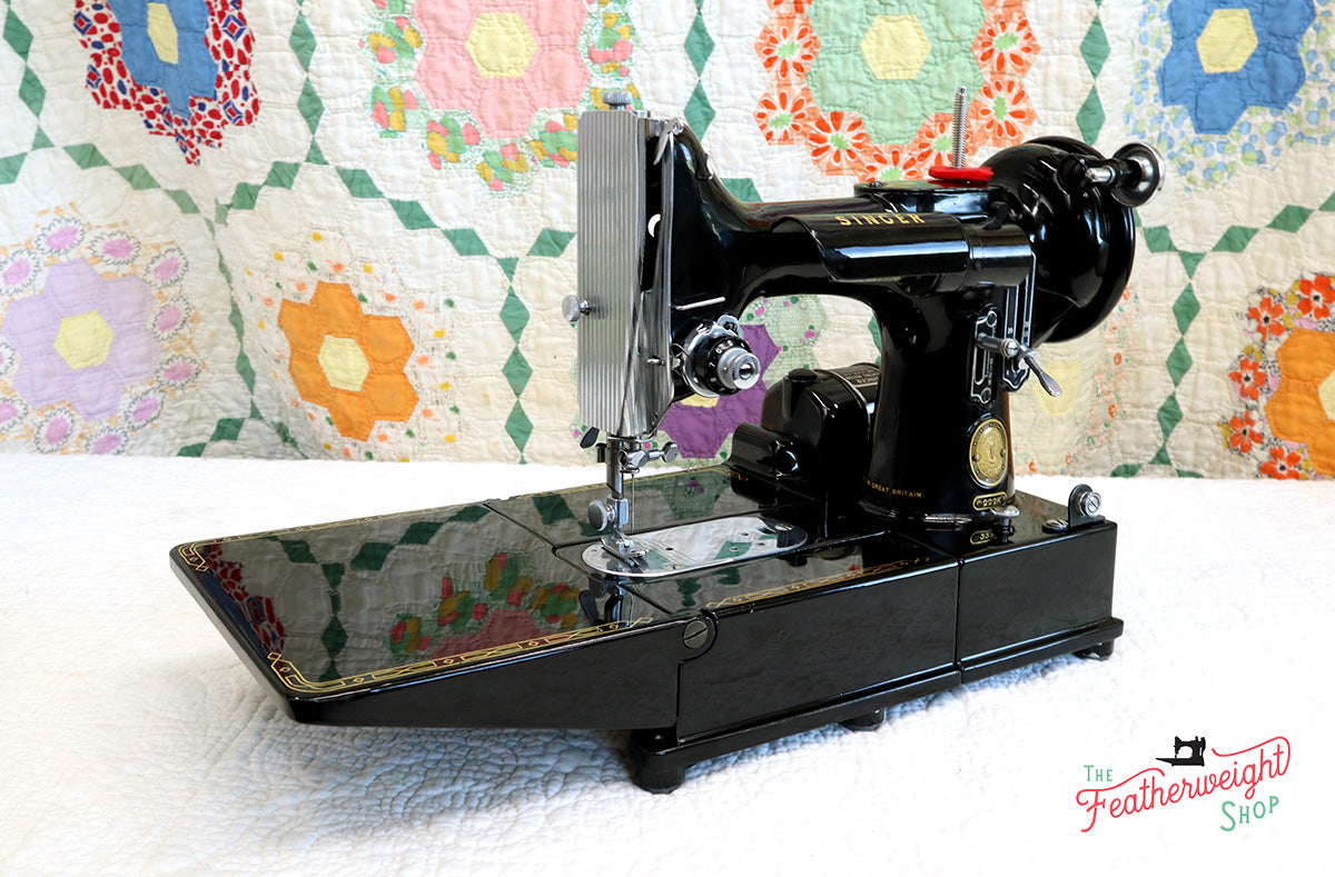 Singer Featherweight 222K Sewing Machine EK6285** ORIGINAL CARDBOARD BOX Included