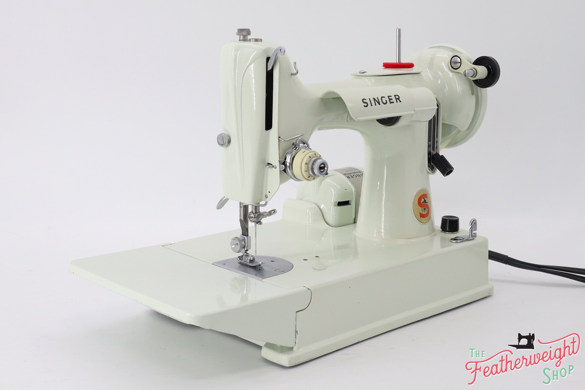 Singer Featherweight 221 Sewing Machine, WHITE EV781***