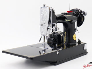 Load image into Gallery viewer, Singer Featherweight 221, &quot;First-Run&quot; 1933 AD544*** - Fully Restored in Gloss Black - Provenance Included!