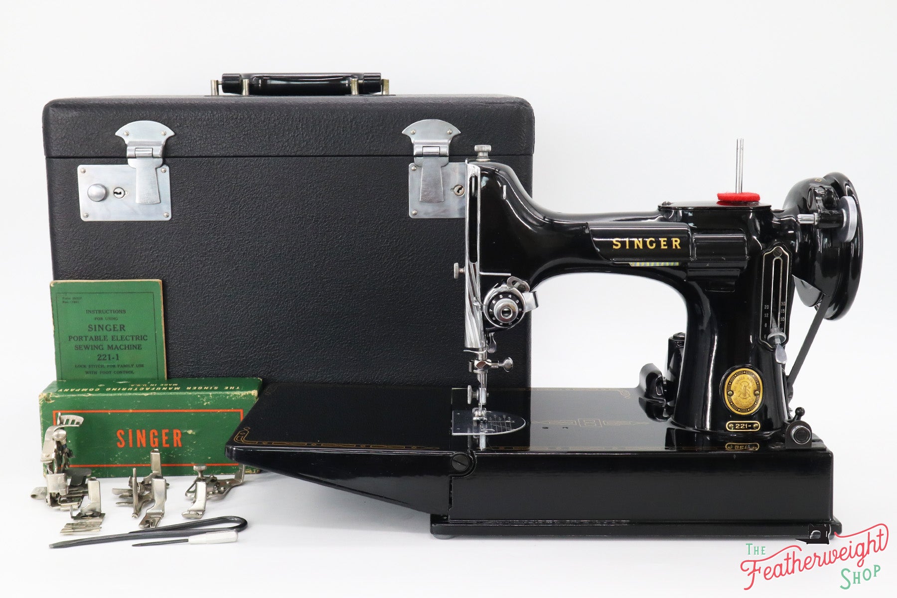 Singer Featherweight 221 Sewing Machine - AL936***