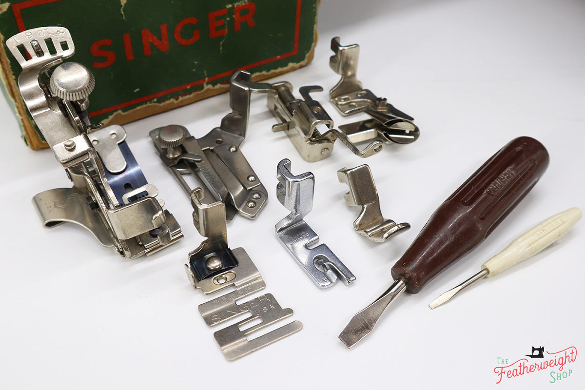 Singer Featherweight 222K 1953 - EJ271***