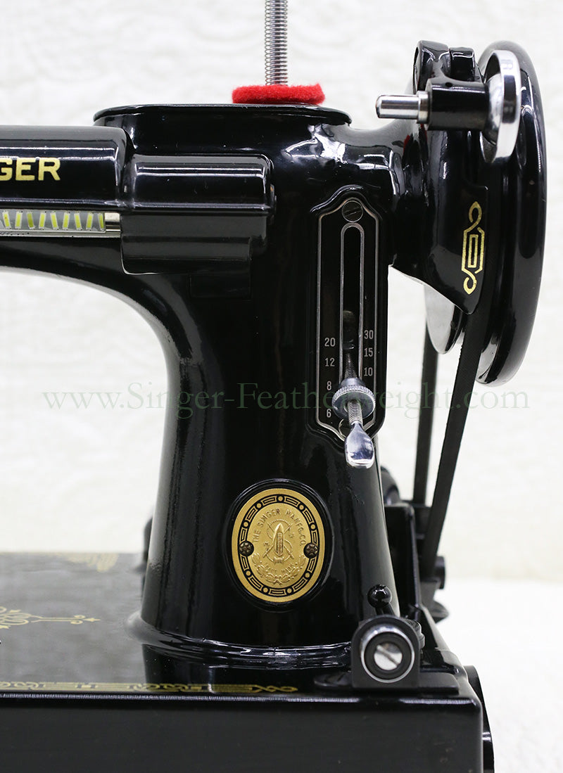 Singer Featherweight 221K Sewing Machine, EH135***