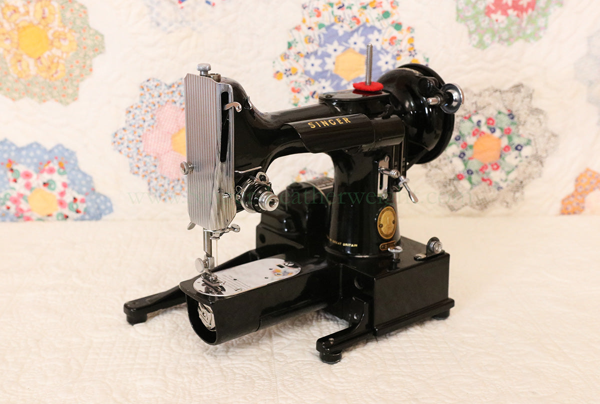 Singer Featherweight 222K Sewing Machine EJ9130**