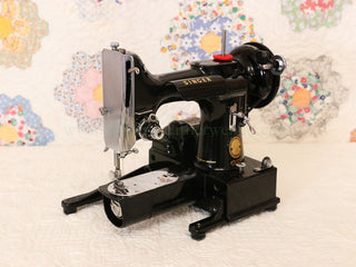 Load image into Gallery viewer, Singer Featherweight 222K Sewing Machine EJ9130**