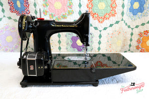 Singer Featherweight 222K Sewing Machine EK6285** ORIGINAL CARDBOARD BOX Included