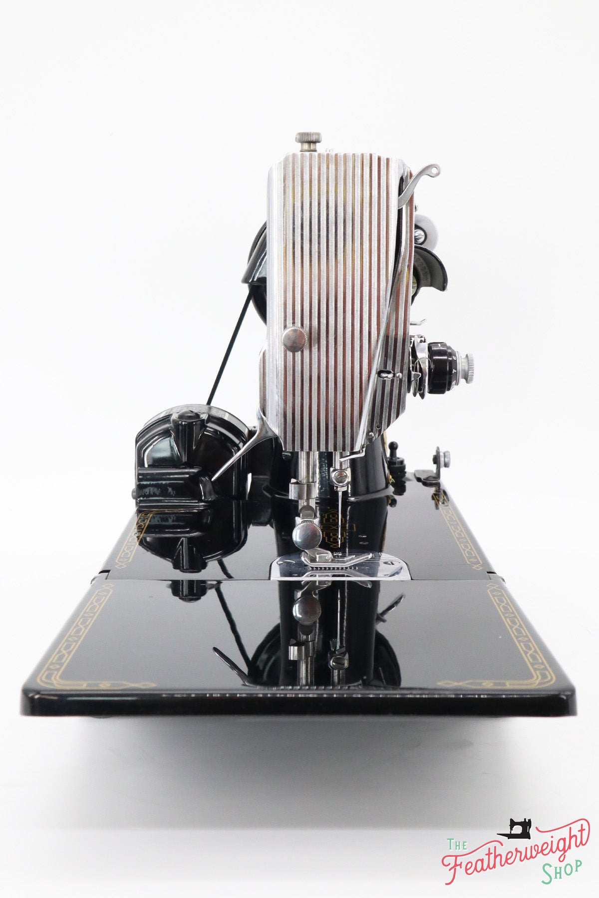 Singer Featherweight 221 Sewing Machine - AL936***