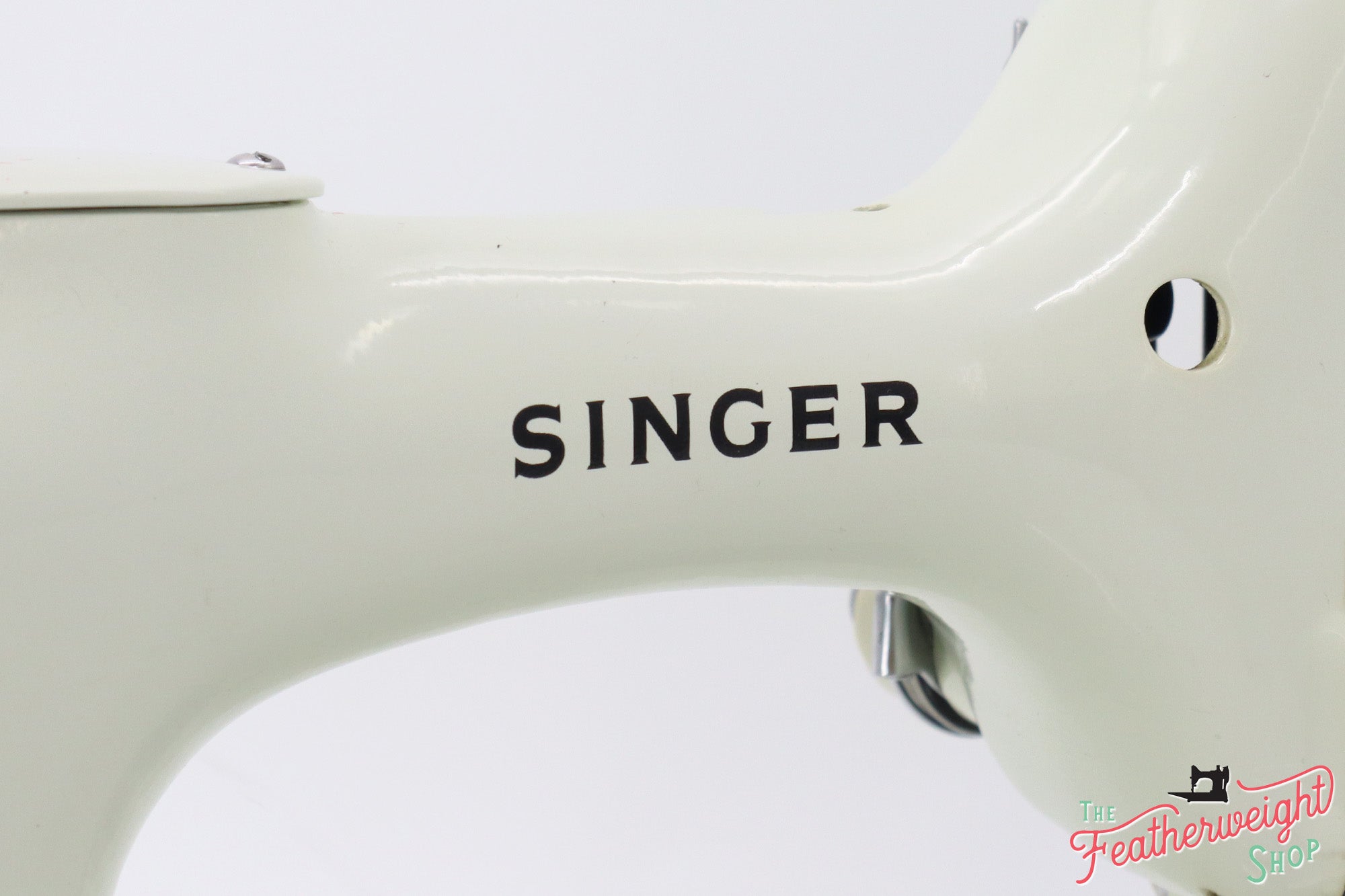 Singer Featherweight 221 Sewing Machine, WHITE EV781***