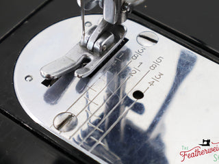 Load image into Gallery viewer, Singer Featherweight 222K Sewing Machine - EM959*** - 1957