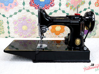 Load image into Gallery viewer, Singer Featherweight 221K Sewing Machine, EH136***