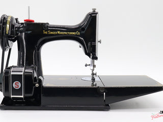 Load image into Gallery viewer, Singer Featherweight 221 Sewing Machine, Centennial: AJ915***