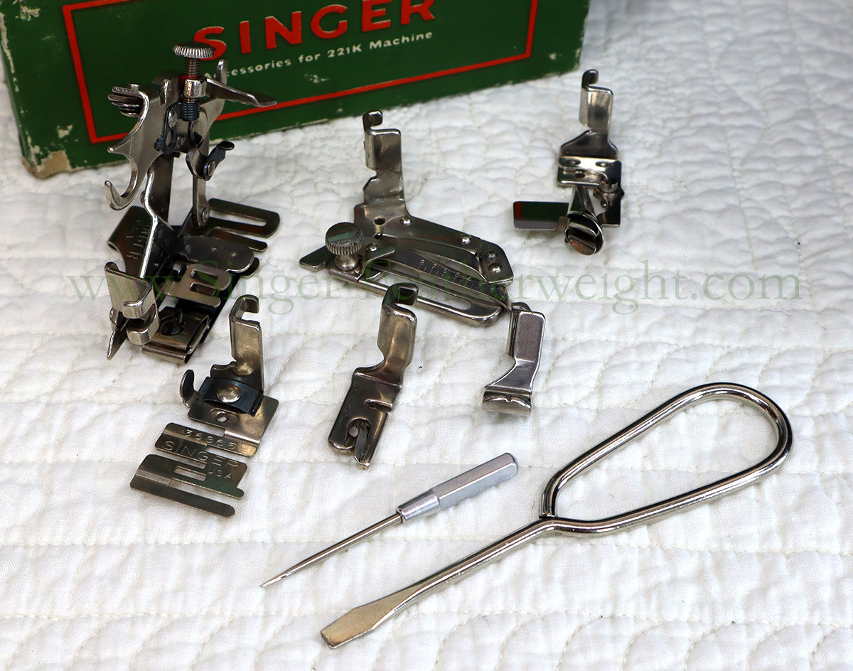 Singer Featherweight Swedish 221K Sewing Machine, EH239***