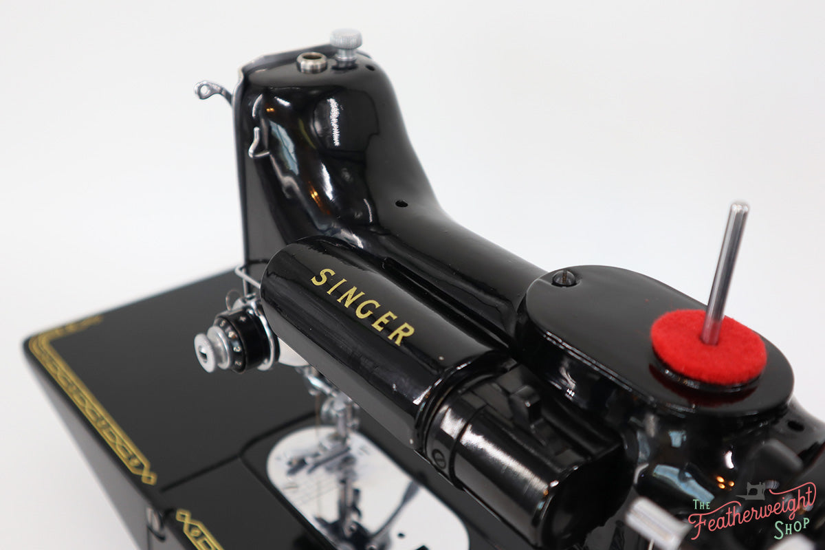 Singer Featherweight 222K Sewing Machine EK3247**