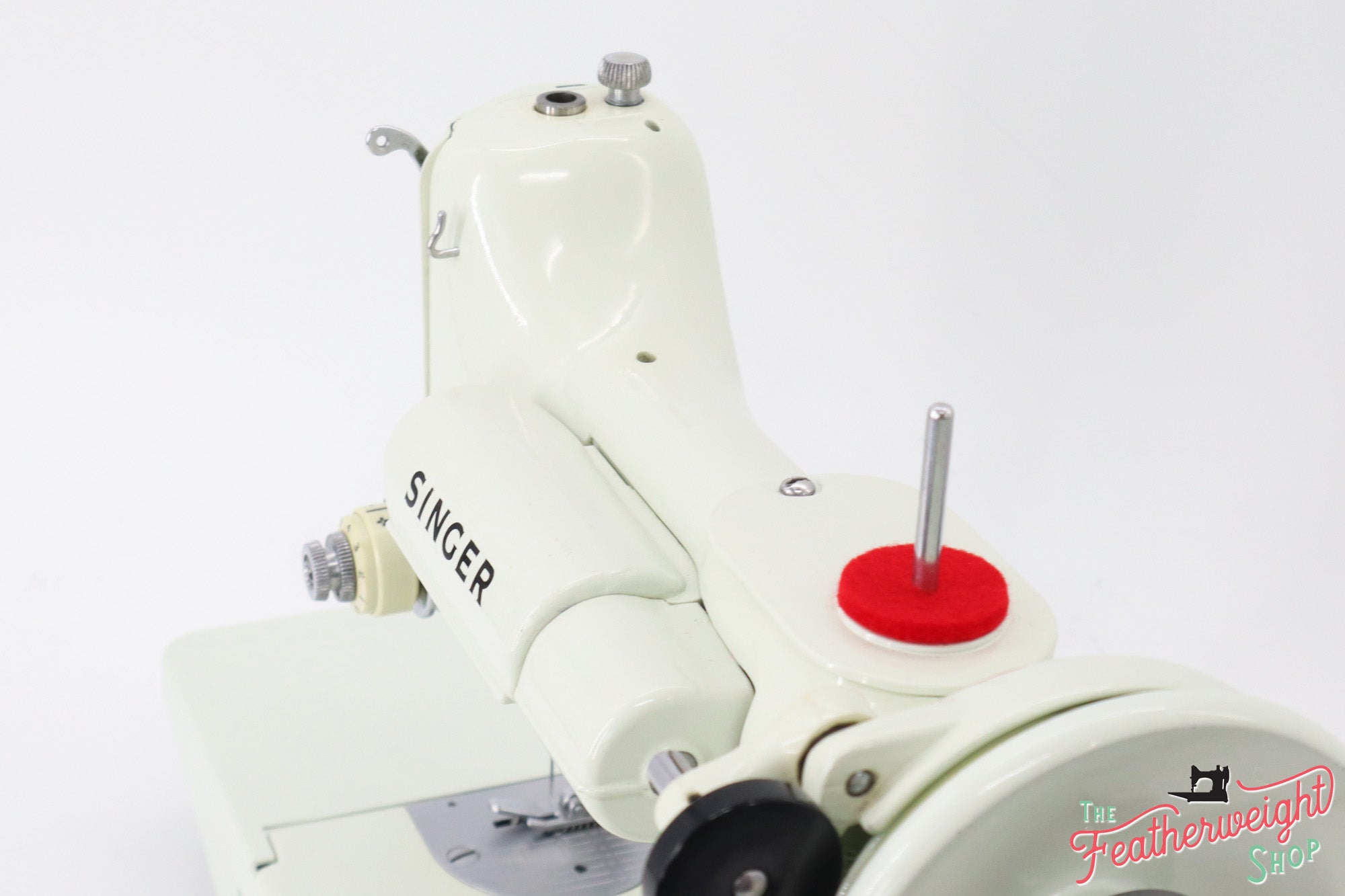 Singer Featherweight 221 Sewing Machine, WHITE EV781***