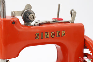 Singer Sewhandy Model 20 - Original Poppy Red - RARE, Feb. 2023