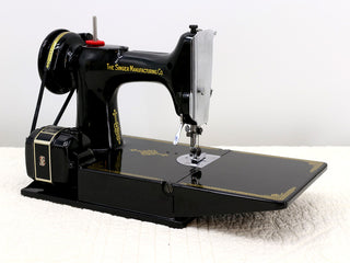 Load image into Gallery viewer, Singer Featherweight 221 Sewing Machine, AL005***
