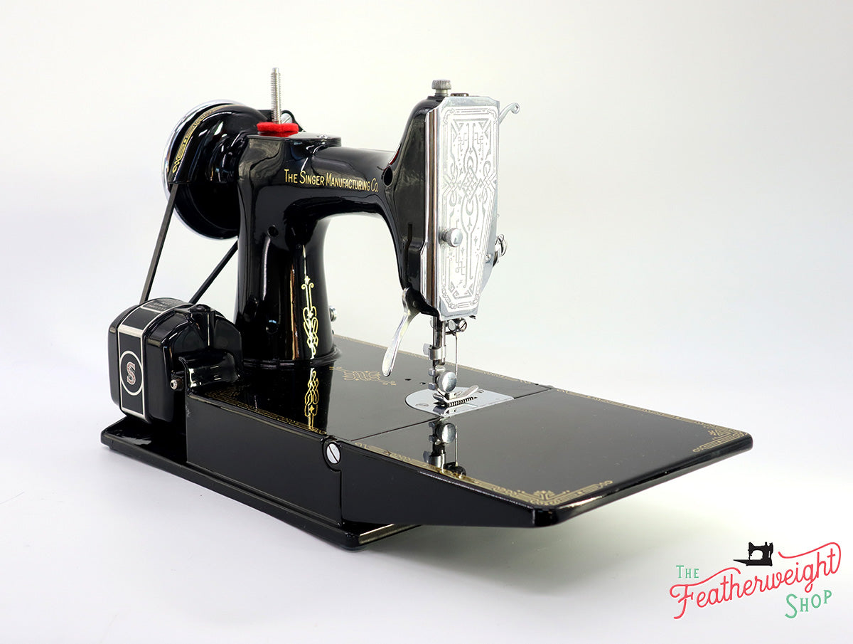 Singer Featherweight 221 Sewing Machine, AE212***