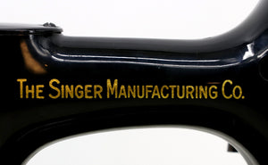 Singer Featherweight 221 Sewing Machine, AL005***