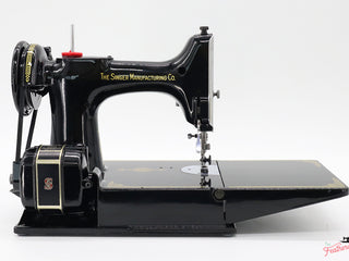 Load image into Gallery viewer, Singer Featherweight 221 Sewing Machine, AL033***