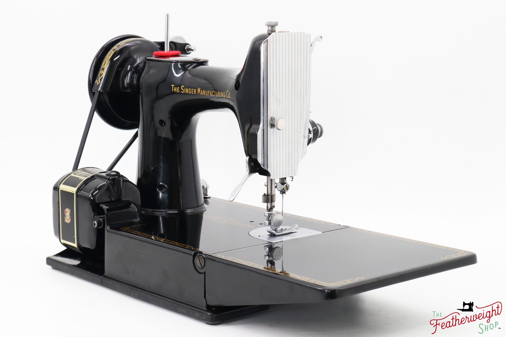 Singer Featherweight 221 Sewing Machine, AM673*** - 1957