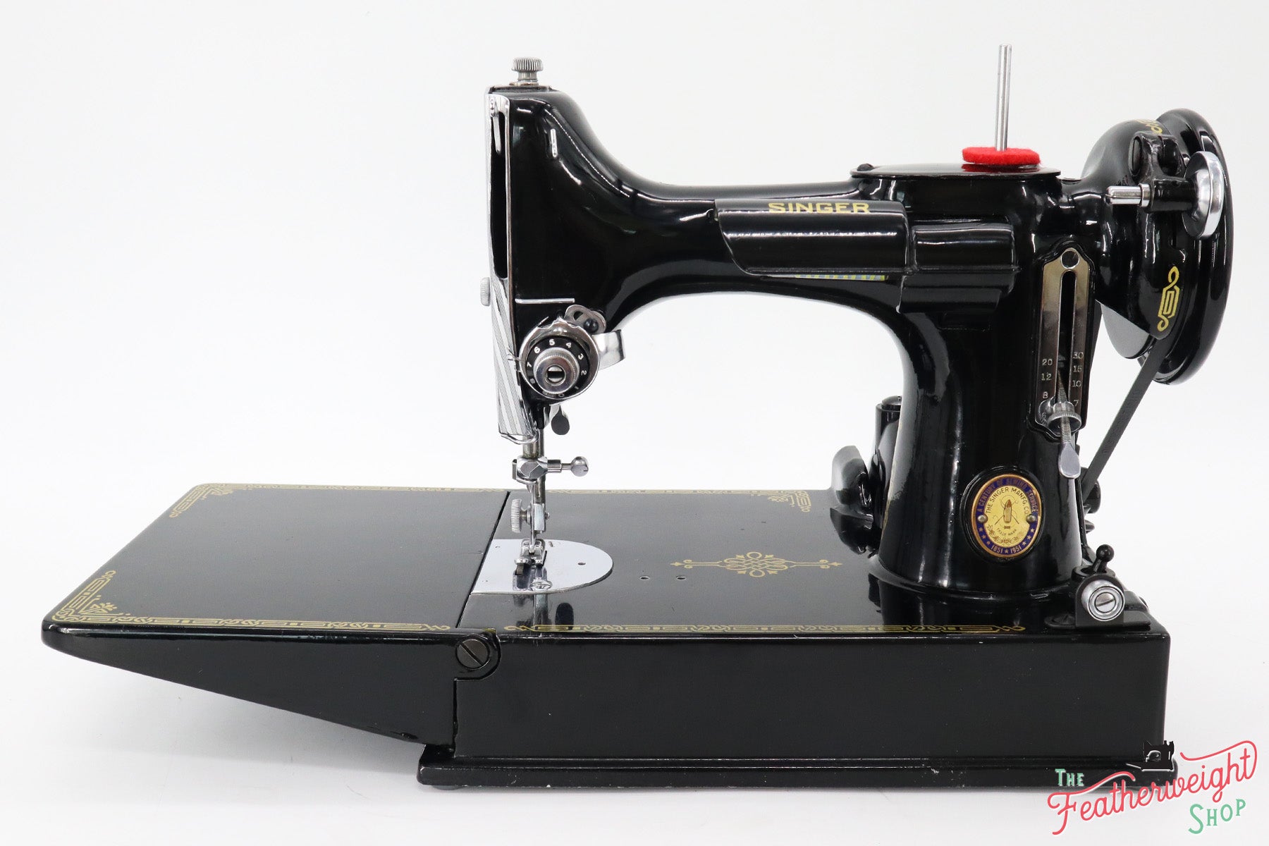 Singer Featherweight 221K Sewing Machine, Centennial! EF703***