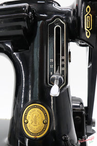 Singer Featherweight 221 Sewing Machine, AL033***