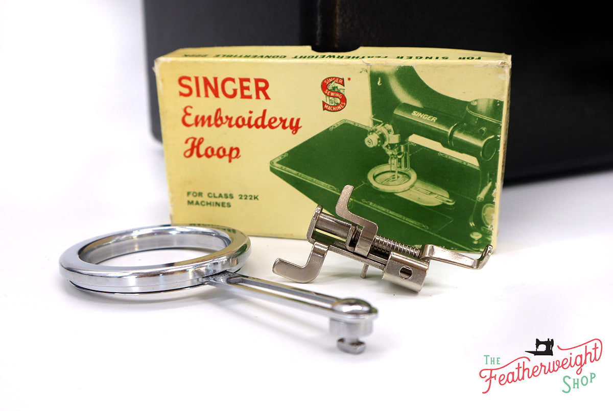 Singer Featherweight 222K 1957 - EM603***